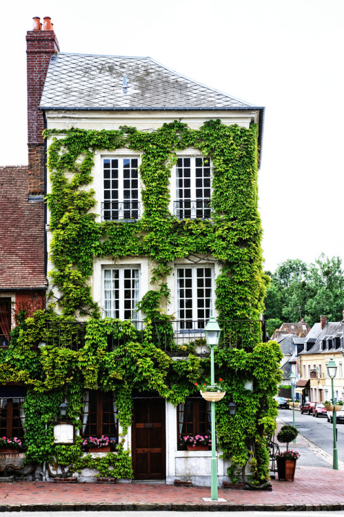 evocativesynthesis:Auberge de l`Abbaye, Beaumont en Auge (by...