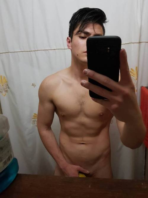 secretoschilenos:Claudio 22 años Chileno