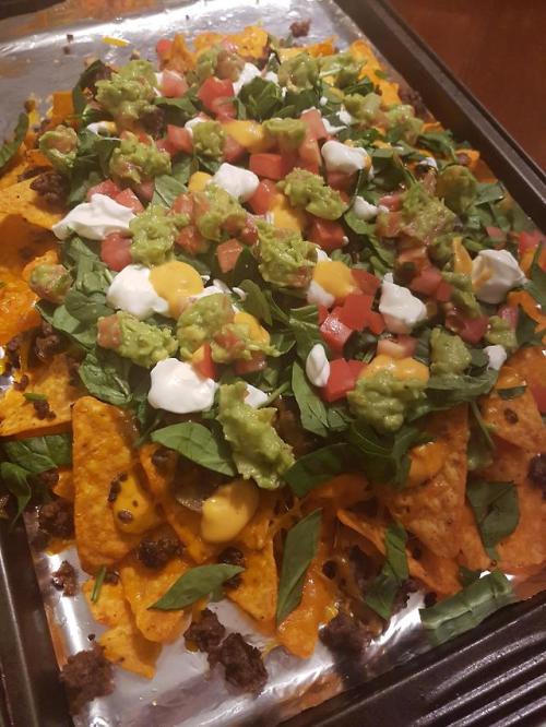 food-porn-diary:We don’t fuck around on nacho night.