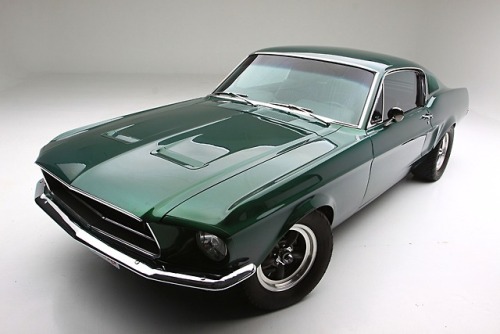 utwo:1968 Fort Mustang Fastback© michael johnson