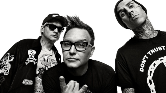 BLINK-182 ANNOUNCE SUMMER TOUR BLINK-182 ANNOUNCE SUMMER TOUR