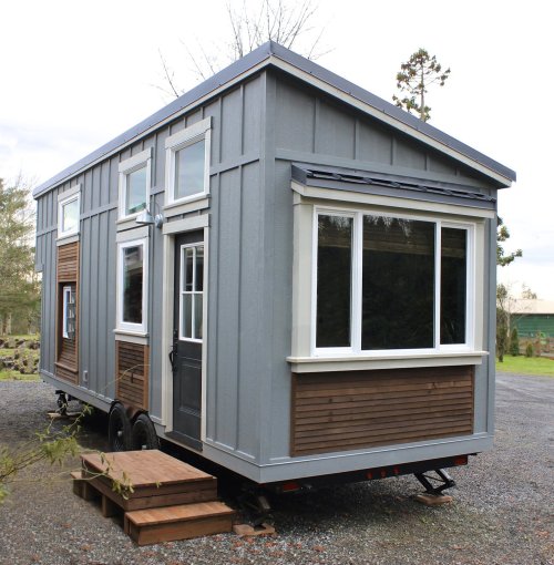 tinyhousetown:The Urban Craftman (290 sq ft)