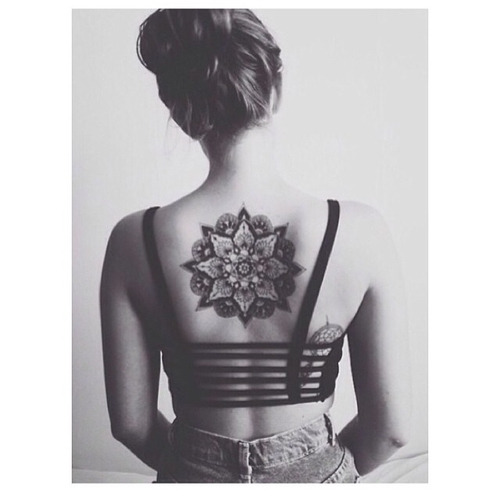 backless chic street style cropped top cool tattoo messy bun denim shorts dreamcatcher fashion girl henna gorgeous hipster summer trendy sun cuttoffs