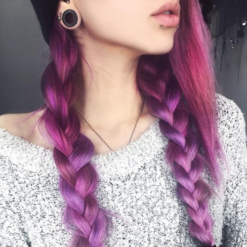 lovescenehair:lastfeastofthewolves