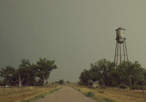 kylejthompson:I found a ghost town while driving though the...