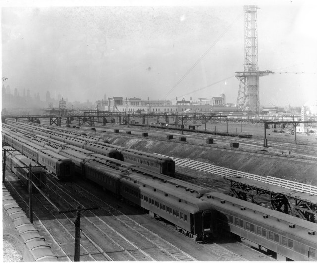 Railroads, Chicago-style, Illinois Central Station, Chicago Photos by ...