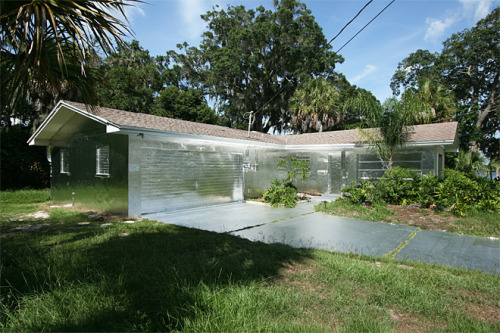 hillbillyinablimp:grossnational:Florida man stumps neighbors...