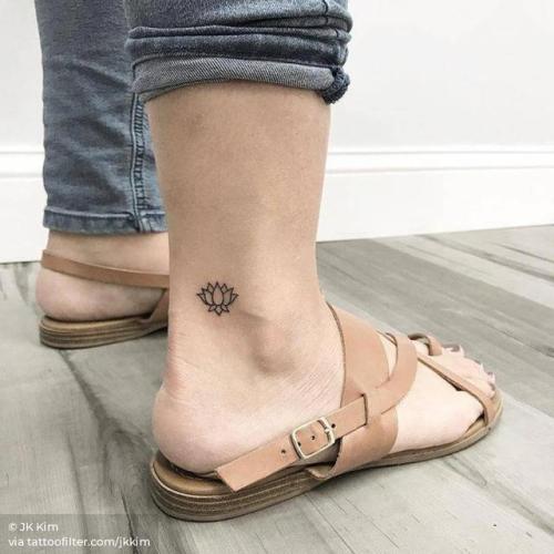 By JK Kim, done in Queens. http://ttoo.co/p/147934 flower;small;jkkim;micro;line art;tiny;ankle;ifttt;little;nature;minimalist;hindu;religious;fine line;lotus flower
