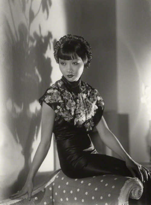 twixnmix:Anna May Wong photographed by Paul Tanqueray, 1933.