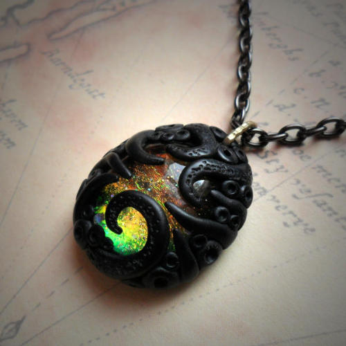 cthulhu-jewellery:For sale - handmade irridescent glass...