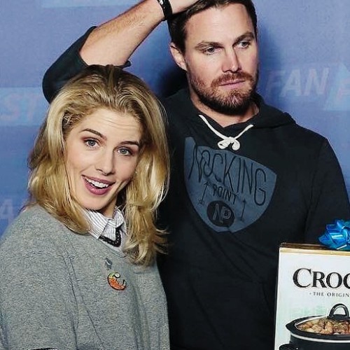 haileesdemi:— Emily Bett & Stephen Amell icons (Stemily...