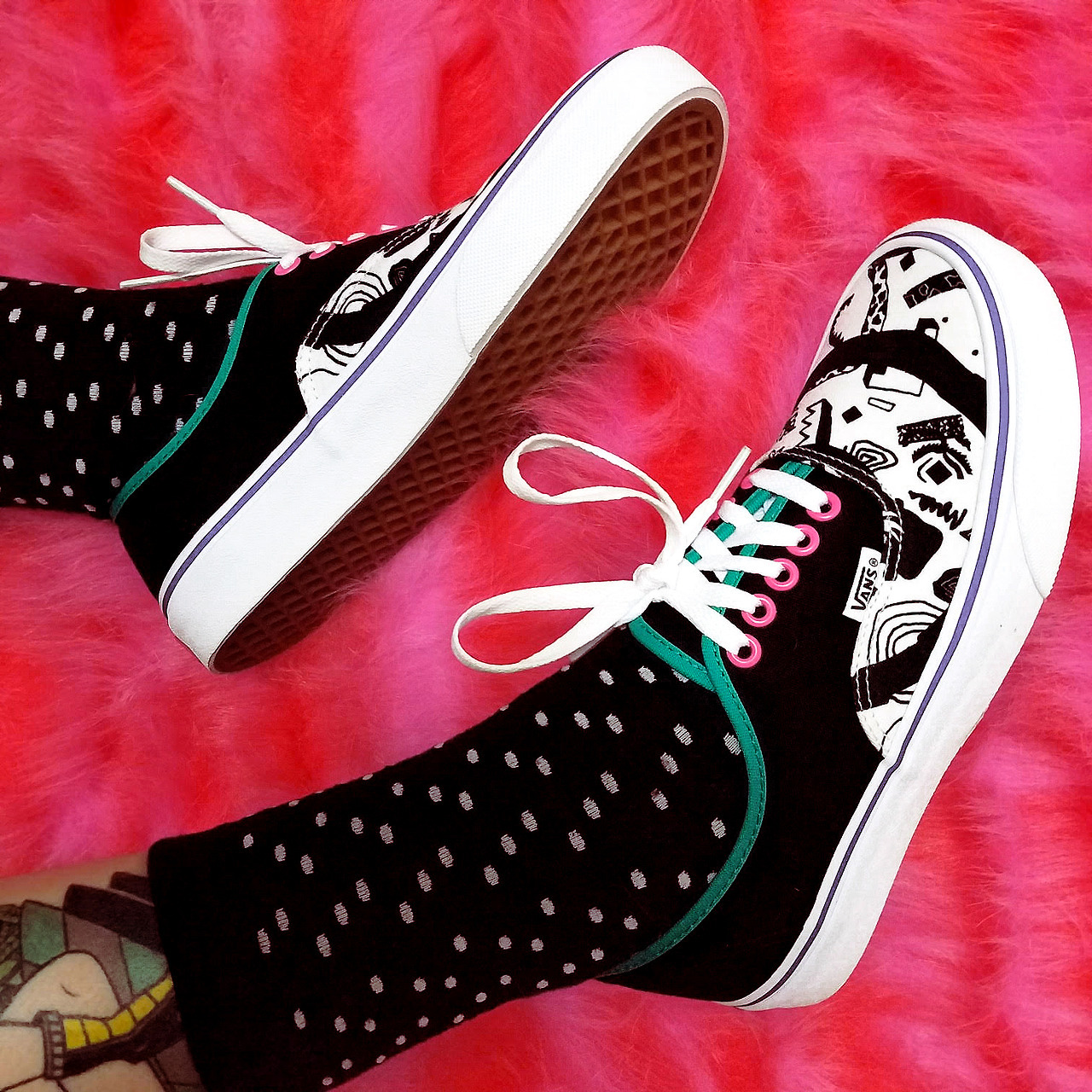 Youre It Vans Customs By Elisa Cox We Re House Of Vans