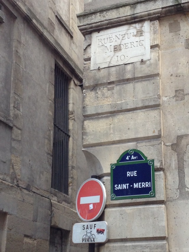Moyen Age/Renaissance — parisaudetail: Plaques de rues / Street signs.