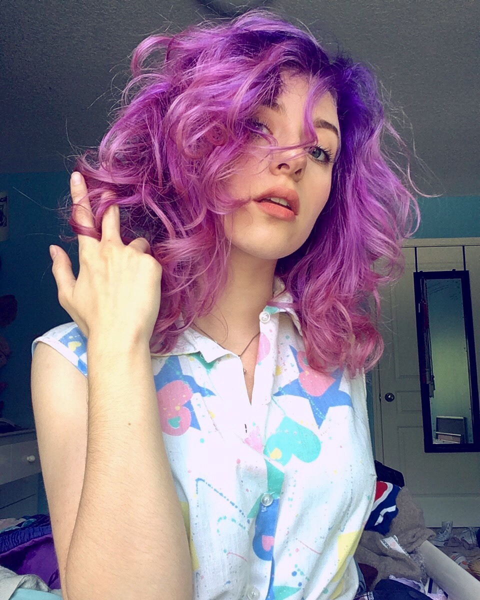 2019 year lifestyle- Purple Pastel curly hair tumblr 2019 year for girls- Purple Pastel curly hair tumblr