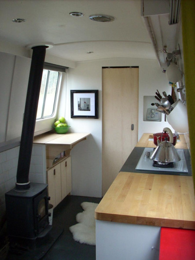 287 Square Foot Houseboat