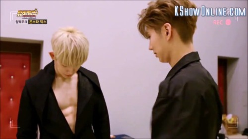 kaimikachan:Kihyun High key admiring Wonho’s body. Shy wonho...