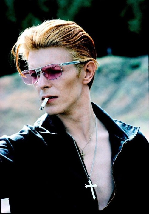 nymphetamine-xxvii:David Bowie in 1975 by Steve Schapiro