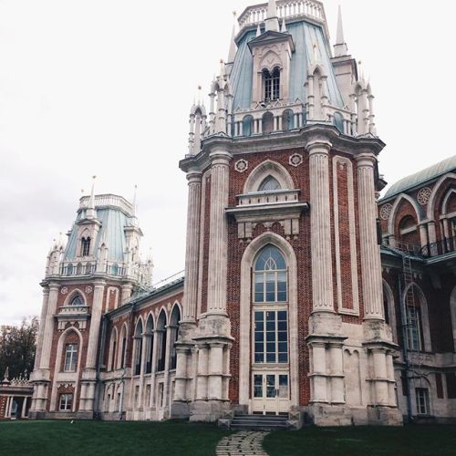 melodyandviolence:Moscow, Russia by goryacheff_k