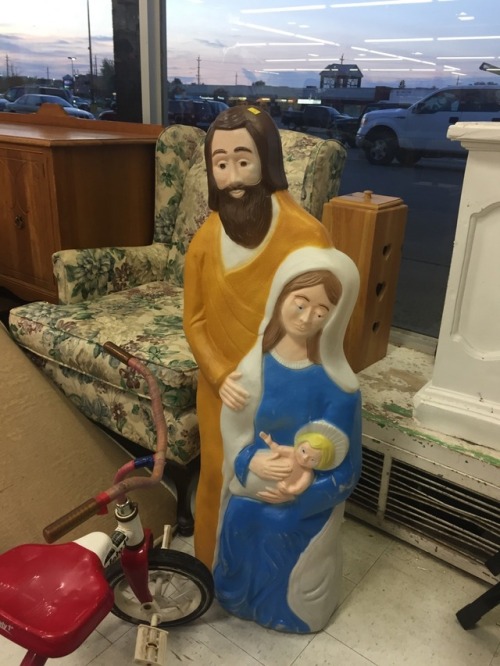 shiftythrifting:Found the worlds most disappointed virgin Mary...