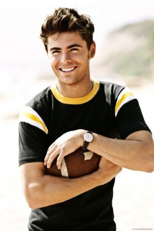 Your Hunk of the Day: Zac Efron Vote for the Hunk of the Day