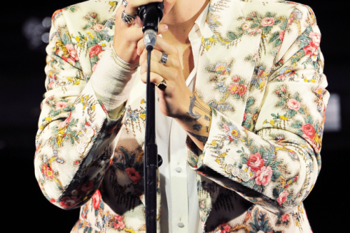 lipstickstaincoat:Harry Styles: a Rainbow of Solo Suits in...