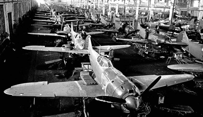 World War II in Pictures — Soviet airplanes getting built at the factory...