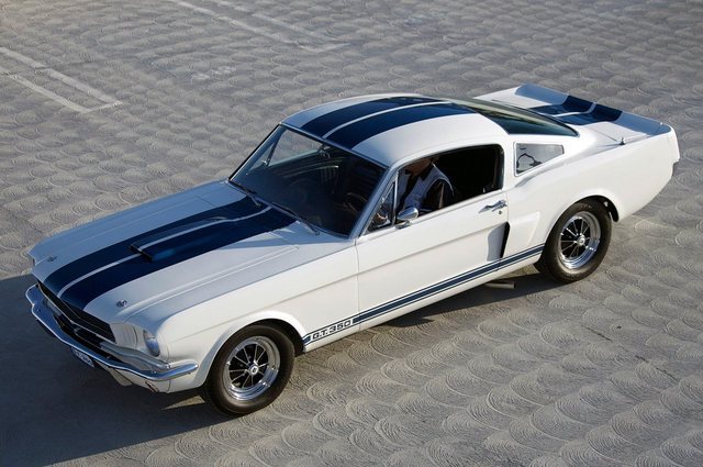 Ford mustang machine