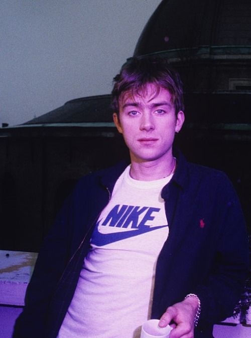 otherworldlythings:Damon Albarn of Blur. Photo taken...