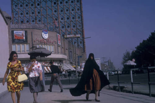 tanyushenka:Tehran (Iran), view of pedestrians on city...