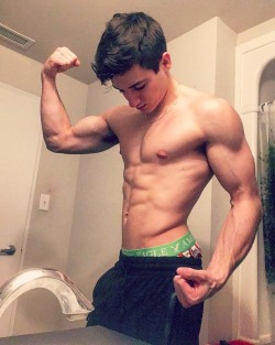 @6packboyss