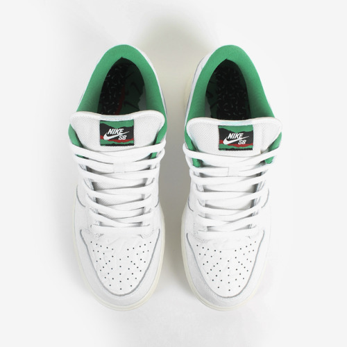 Nike SB Dunk Low 'Nontourage' (by @tonydiamonds Nike SB Dunk Low 'Nontourage' (by @tonydiamonds