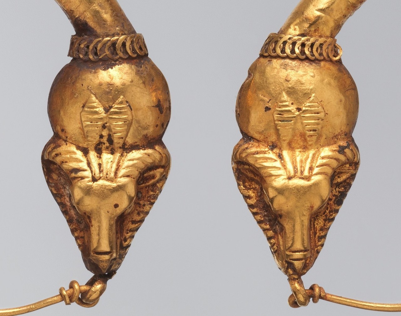Dido, Queen of Carthage • Details of gold earrings with maenads (top ...