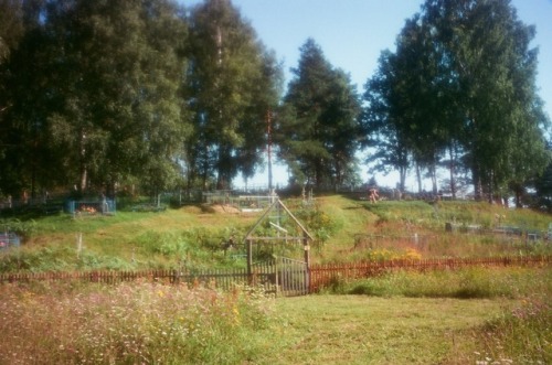 road to the orthodox cemetery