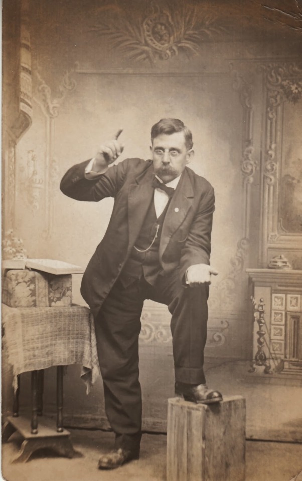 unidentified-preacher-real-photo-postcard-gdfalksen