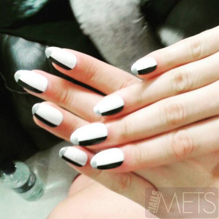 Nails By Mets London Based Nail Artist Repost Set Of Nails