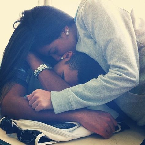 curlsbraidsandafros:BeautifulBlack love is beautiful!