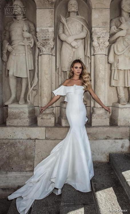 100 Wedding Dresses You Loved in 2018: Sheaths, Mermaids and...