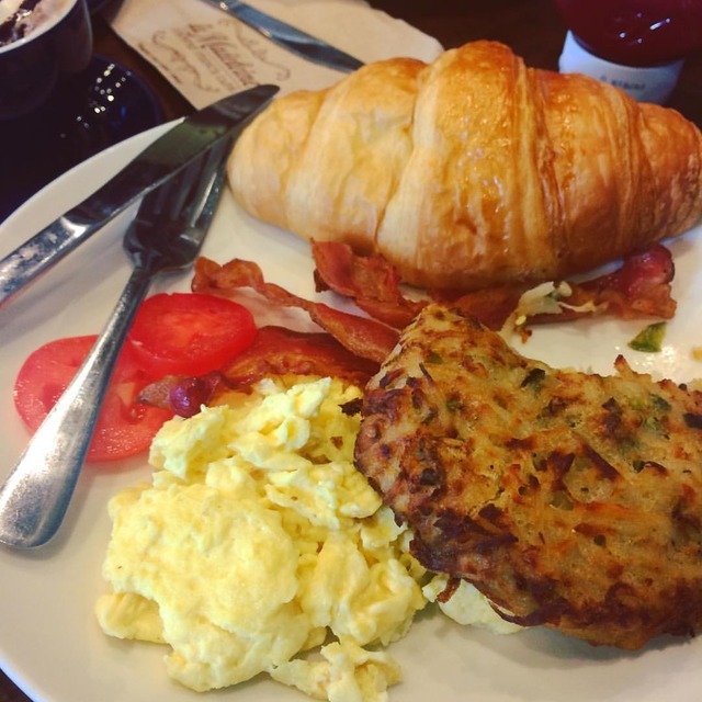 OtakuGirl14 — My Sunday Breakfast 🍳🥓🥐 (at La Madeleine French...