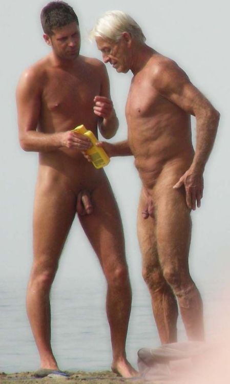 menzmenandsonz:Dad needs some sunscreen