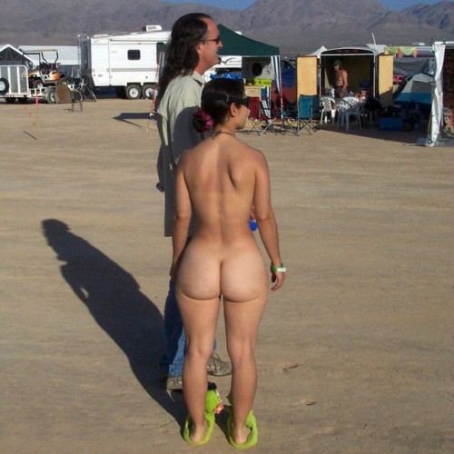 festivalgirls:Do Burning Man Sluts With Fat Asses Count?...