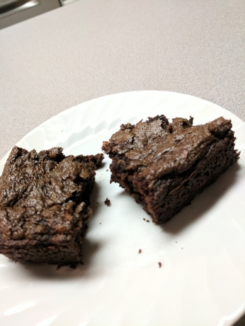 bitchtittiesbakes:zucchini brownies by bitchtittiesbakes