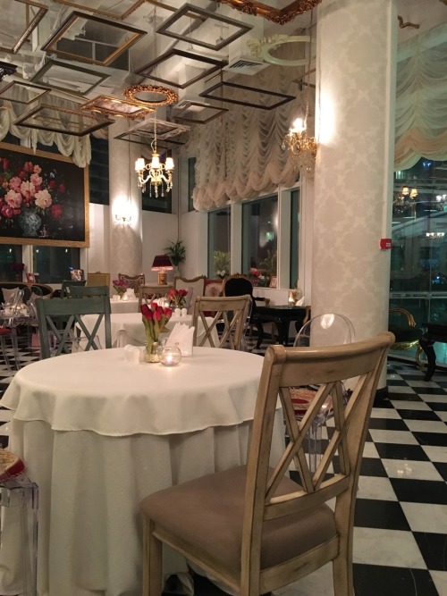 ghalactic:This cafe is a work of art.Château chic, Kuwait.