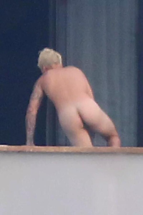 zbaker00:Justin Bieber Naked part 3