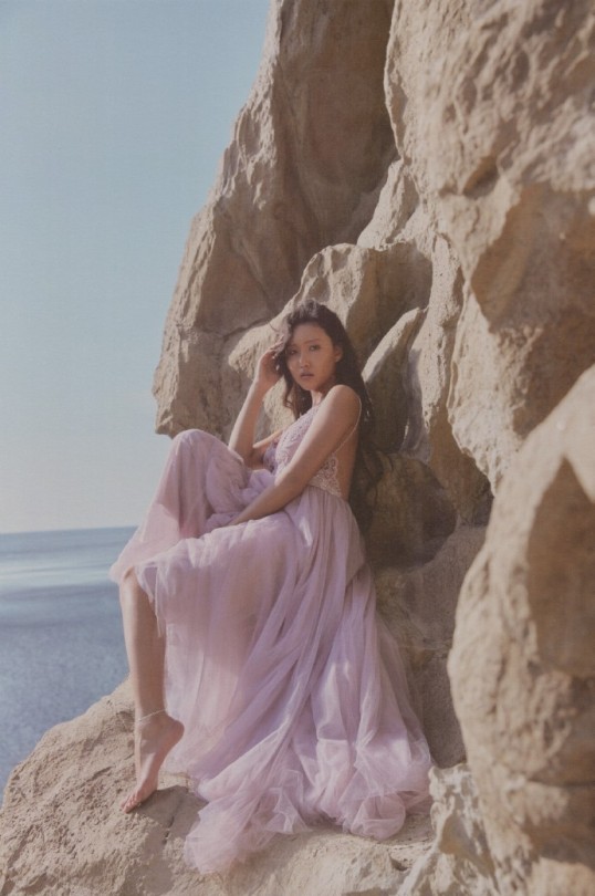María photobook scans (cr 小J_玩在Korea)