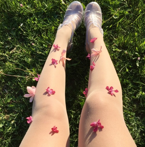 michellemoe:I want flowers all over my body