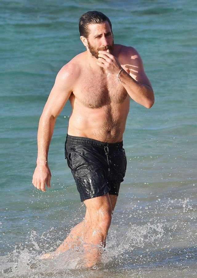 Celebrity Boyfriend Jake Gyllenhaal Takes A Dip At Beach