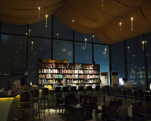 beckisbookshelf:Bookworm Cafe in Beijing by:* tathei *