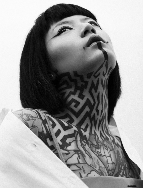 ga-kyi:COLD AT HEARTPhotography Sam WongStyling SKHair &...