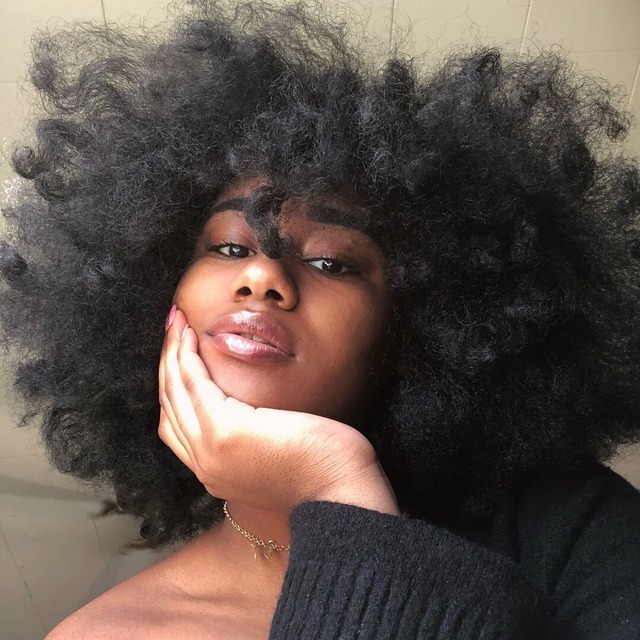 killthenoisee: Do you mind? 🦁 - Black Beauty & Appreciation