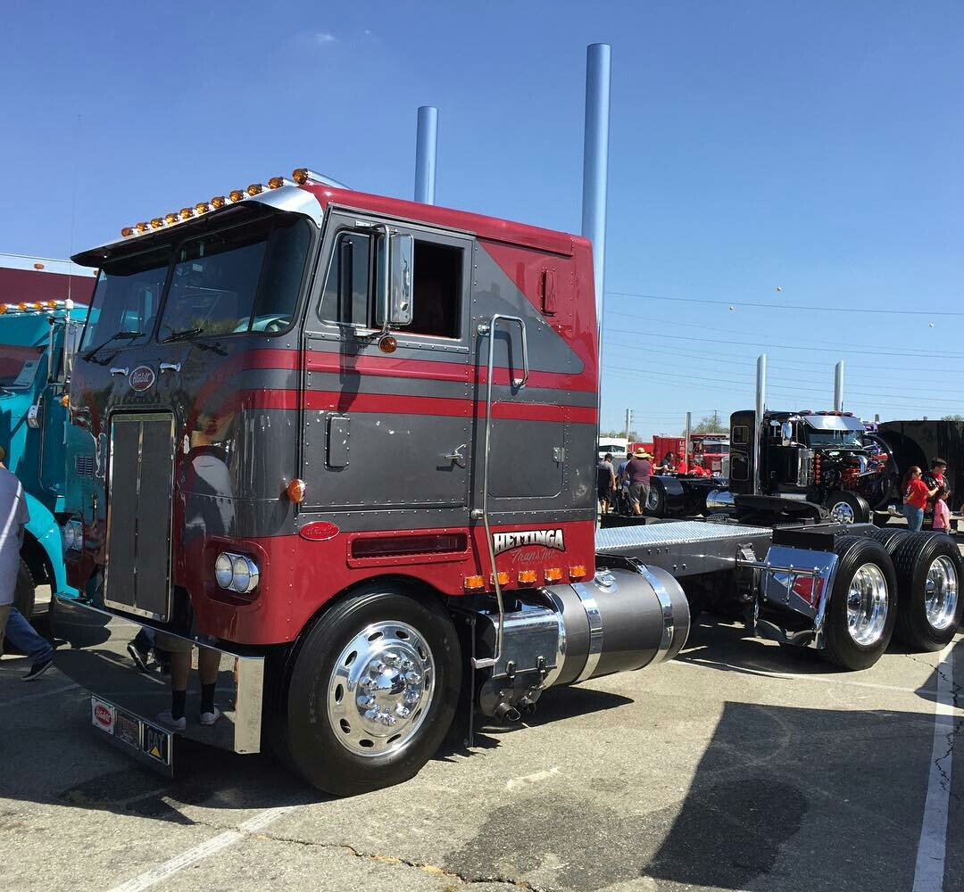 Semitrckn — Coe Peterbilt classic 352